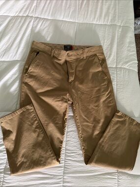 Dockers Men's Khaki/Tan Chino Pants
